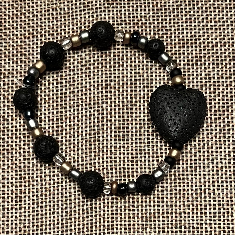 Lava diffuser bracelet hand made black heart silver gold grey clear beads XS